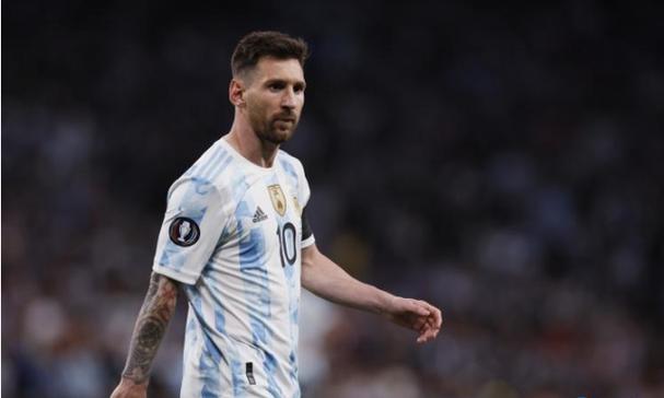 郑钦文退出比利·简·金杯总决赛